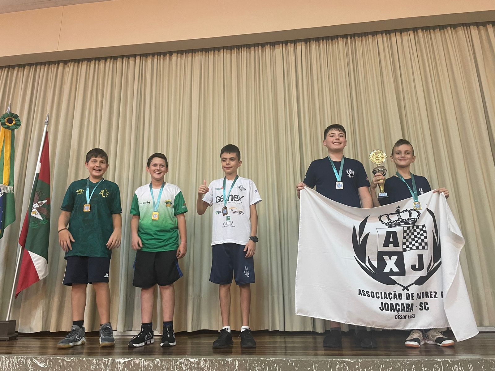 Adolescente de Lacerdópolis vai disputar Campeonato Mundial de Xadrez na  Rússia – Rádio Catarinense FM – Joaçaba